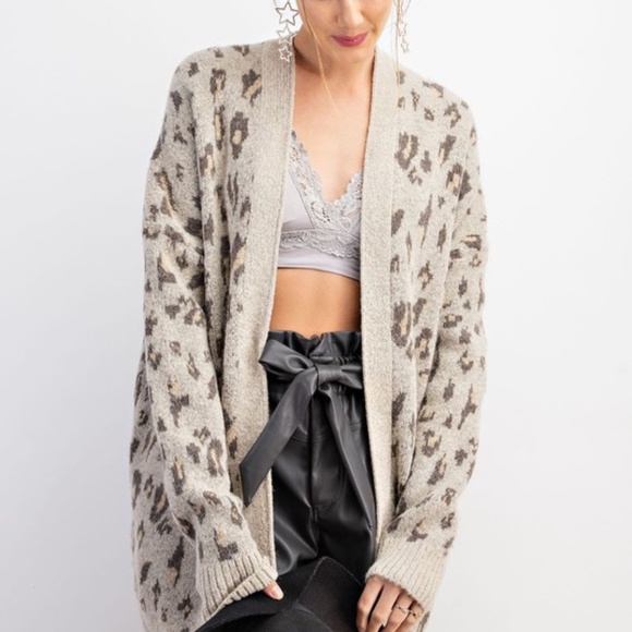Last 1! NWT Leopard Print Cardigan Sweater - Picture 5 of 5